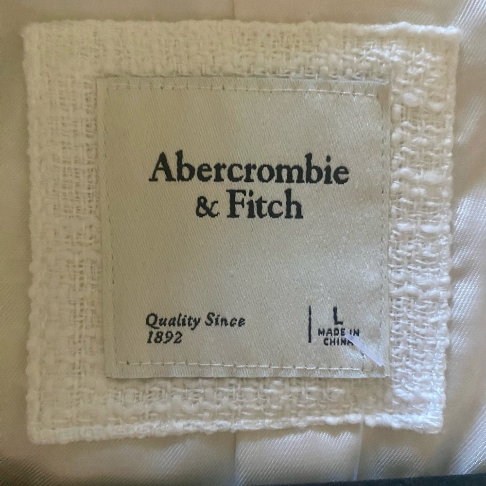 Abercrombie & Fitch // Cropped Tweed Blazer (L - White) *NWT* (Discontinued) - Picture 6 of 14